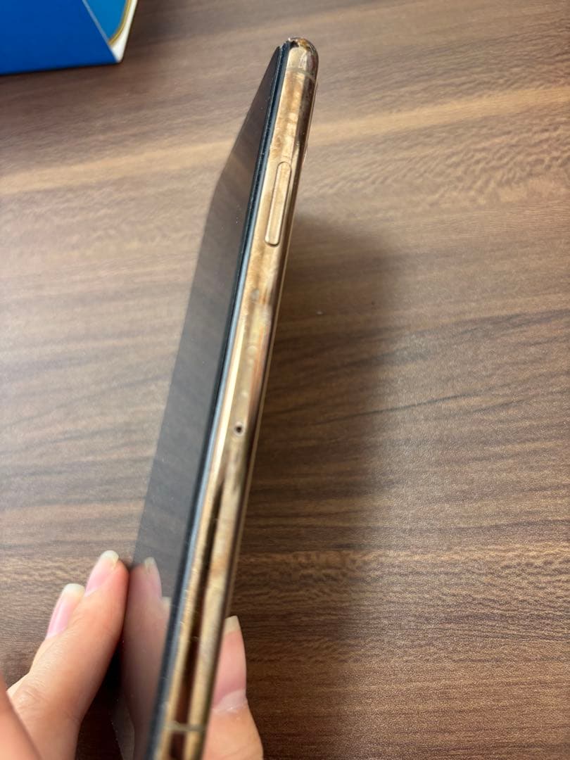 iPhone 11pro 本体 ゴールド