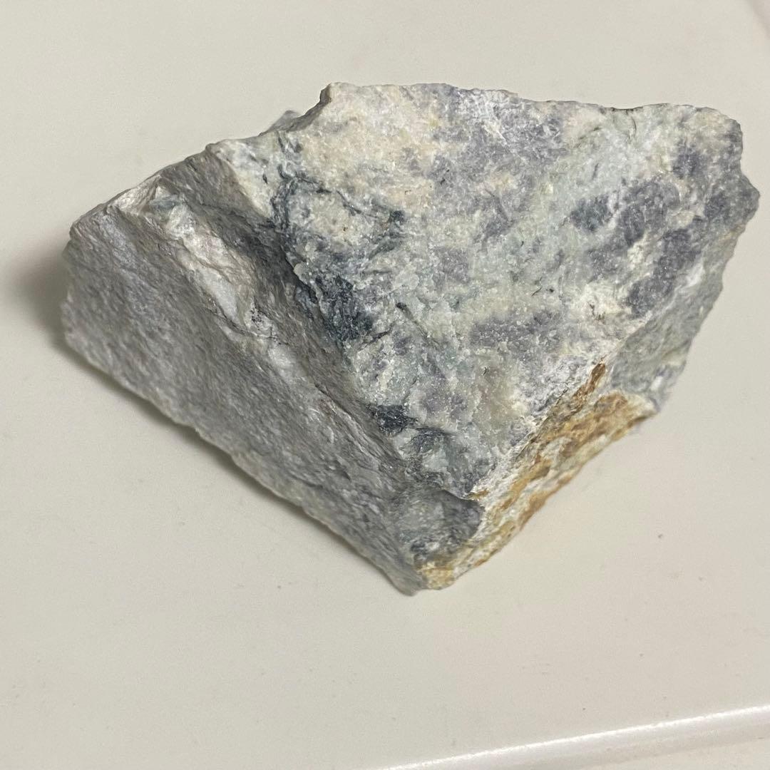 岡山県　大佐山ヒスイ　一部青　蓮華石　237g