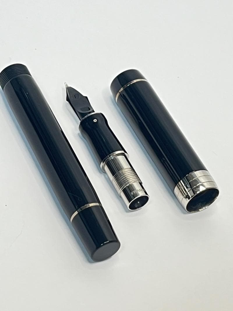 パーカー デュオフォールド クラシック ブラックCT センテニアル 万年筆 F