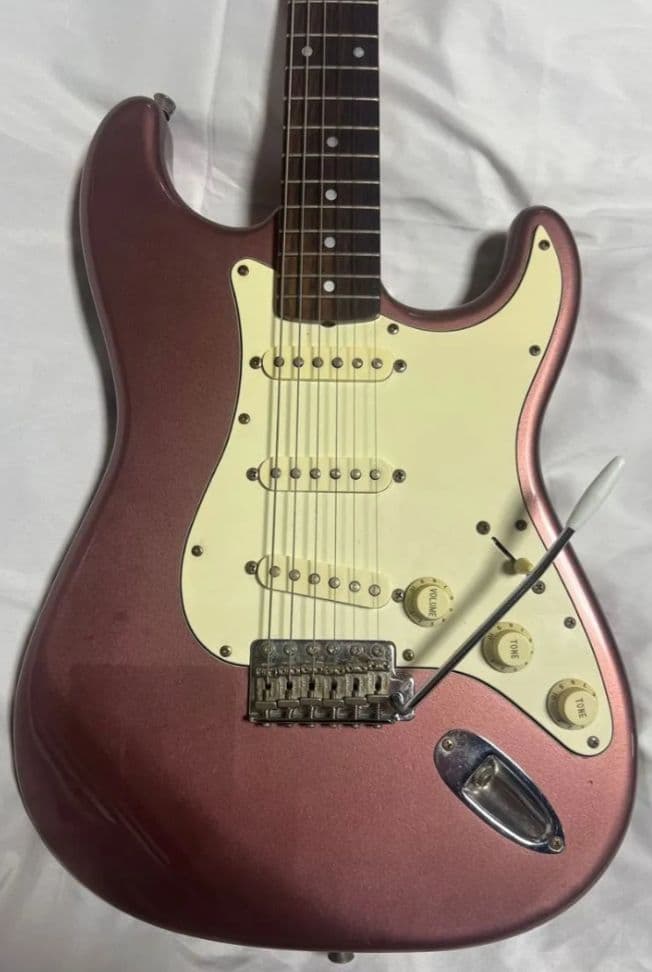 Felder＊ストラトタイプ・エレキギター
