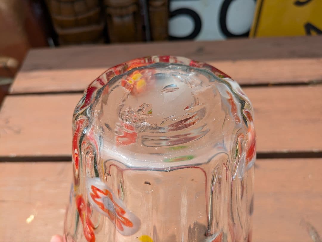 お洒落な花柄 赤縁 ガラス容器　インテリア