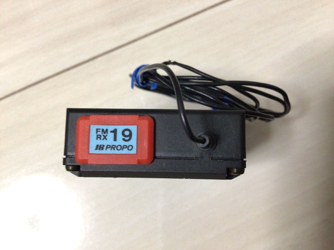 JR R1000DS 受信機 72MHz➕電源スイッチ　中古品