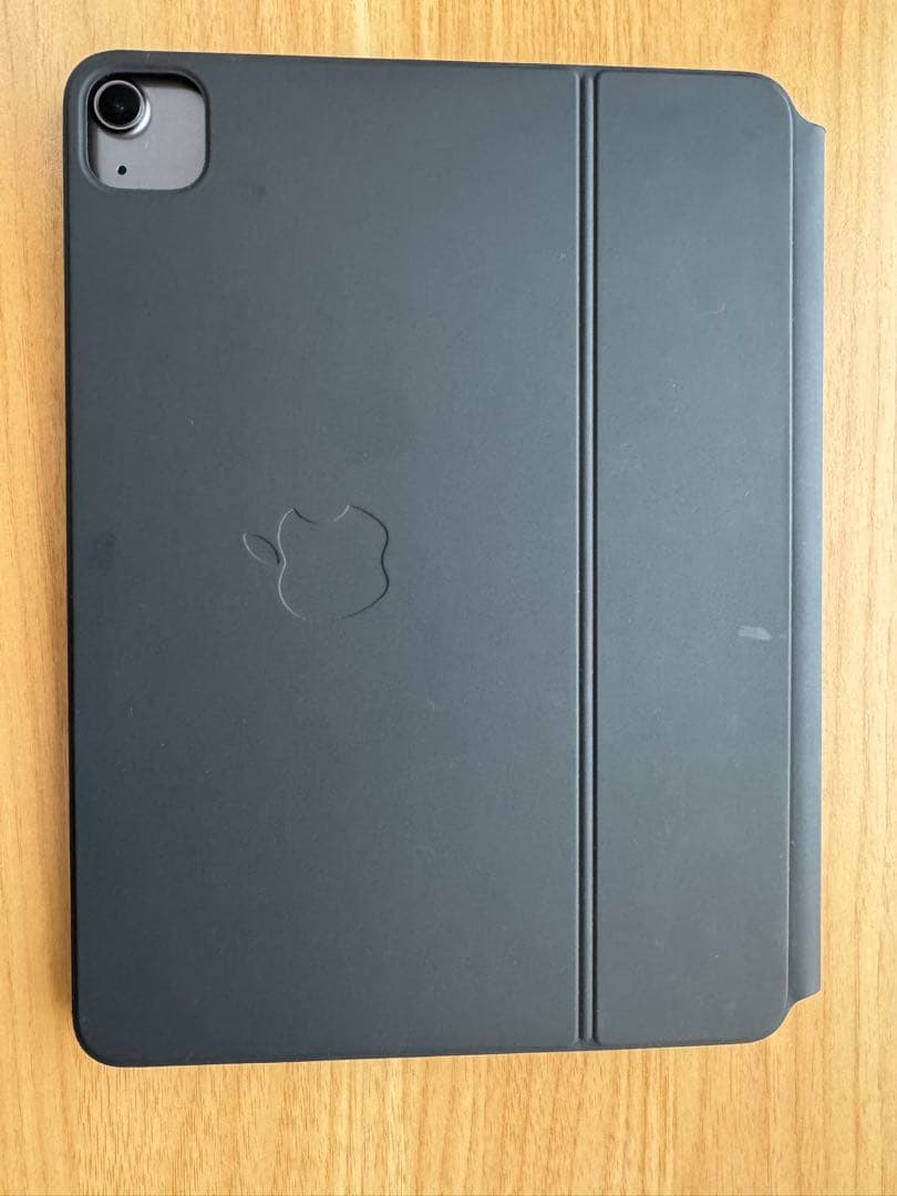 iPad Air（第5世代ブラック64GB Wi-Fiモデル）+純正キーボード