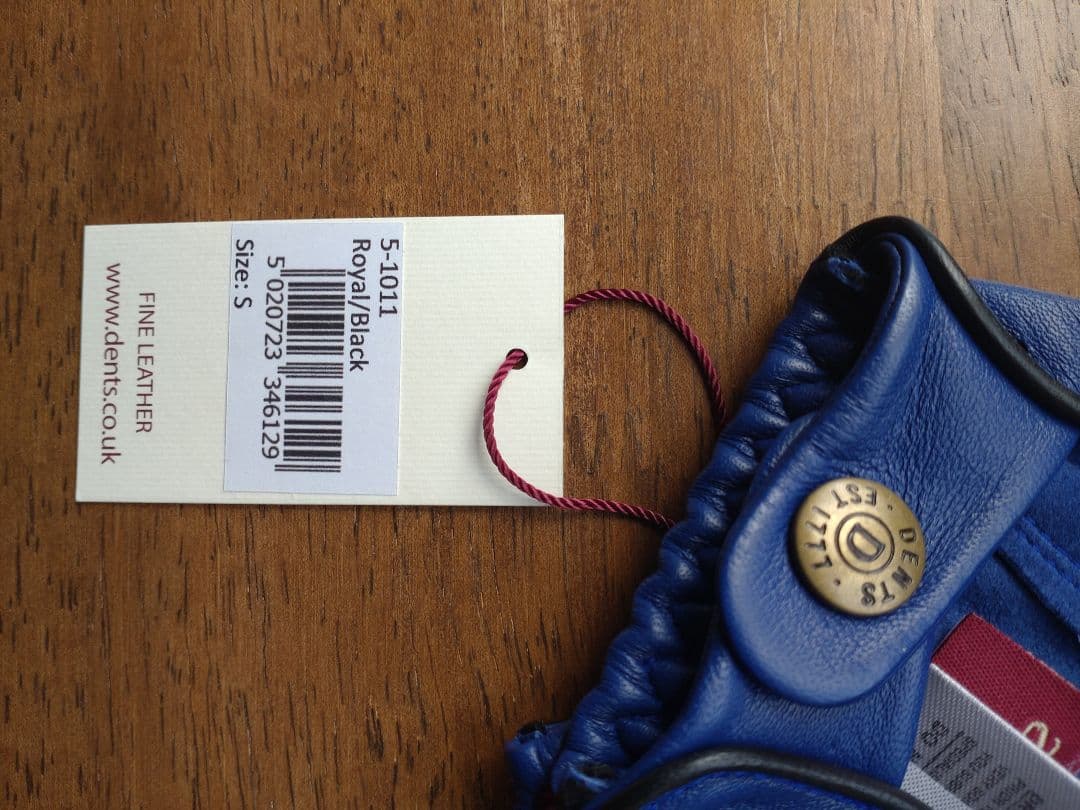 新品デンツドライビンググローブ Sサイズ