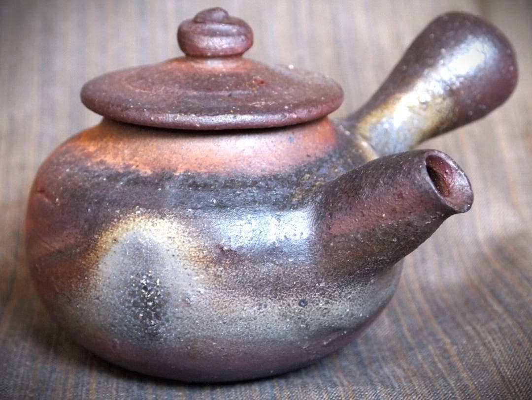 新品★竹内靖之【師：山本陶秀】★★備前(窯変）急須