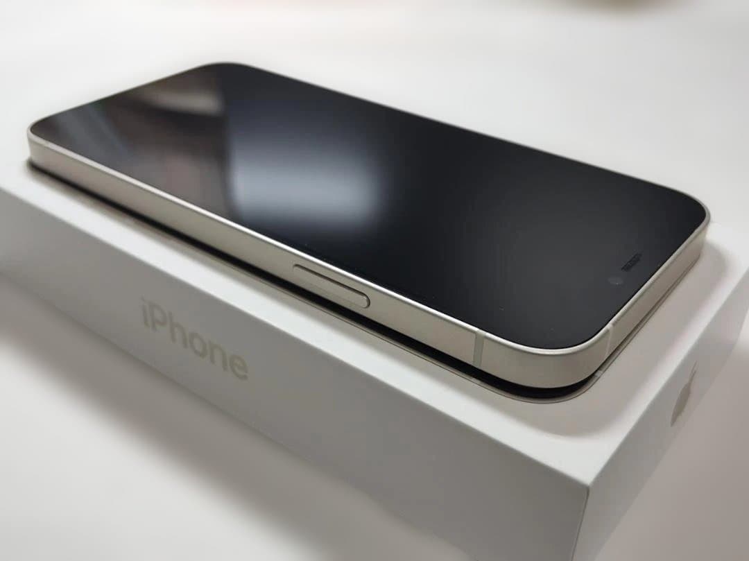 iPhone12本体 128GB White 付属品/おまけ付き 最大容量75%