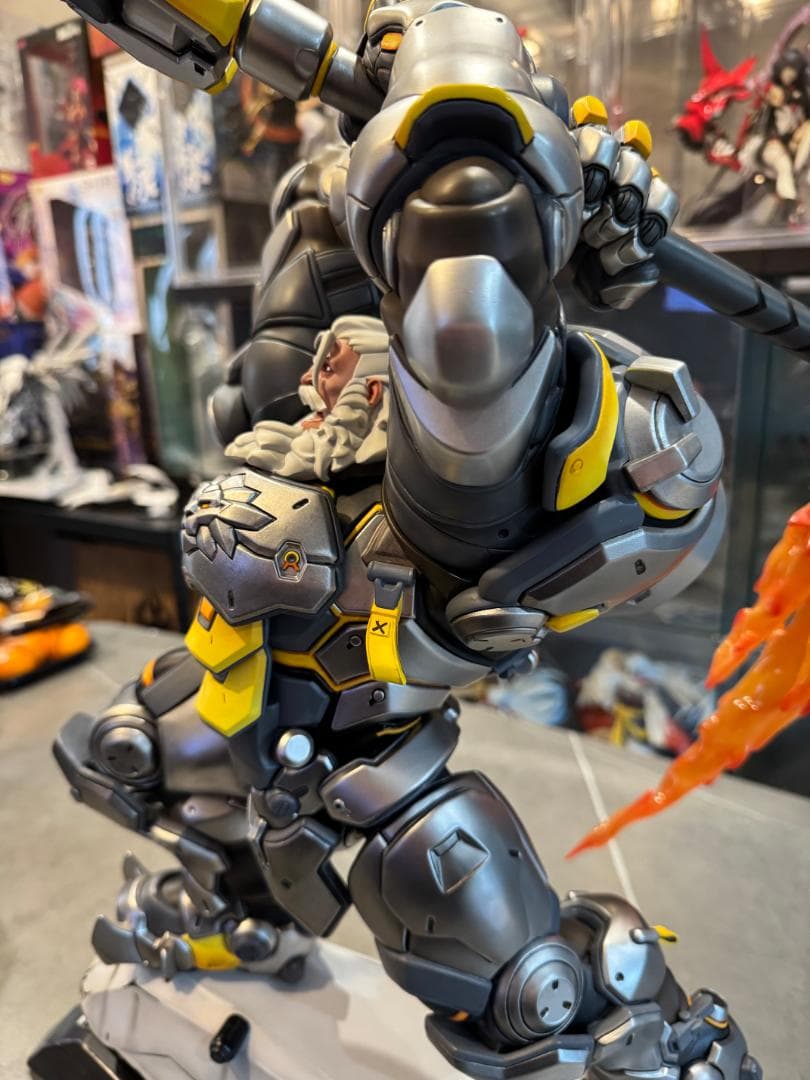 オーバーウォッチ　ラインハルト フィギュア スタチュー OVERWATCH