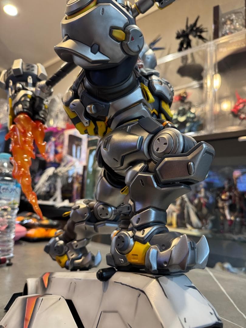 オーバーウォッチ　ラインハルト フィギュア スタチュー OVERWATCH