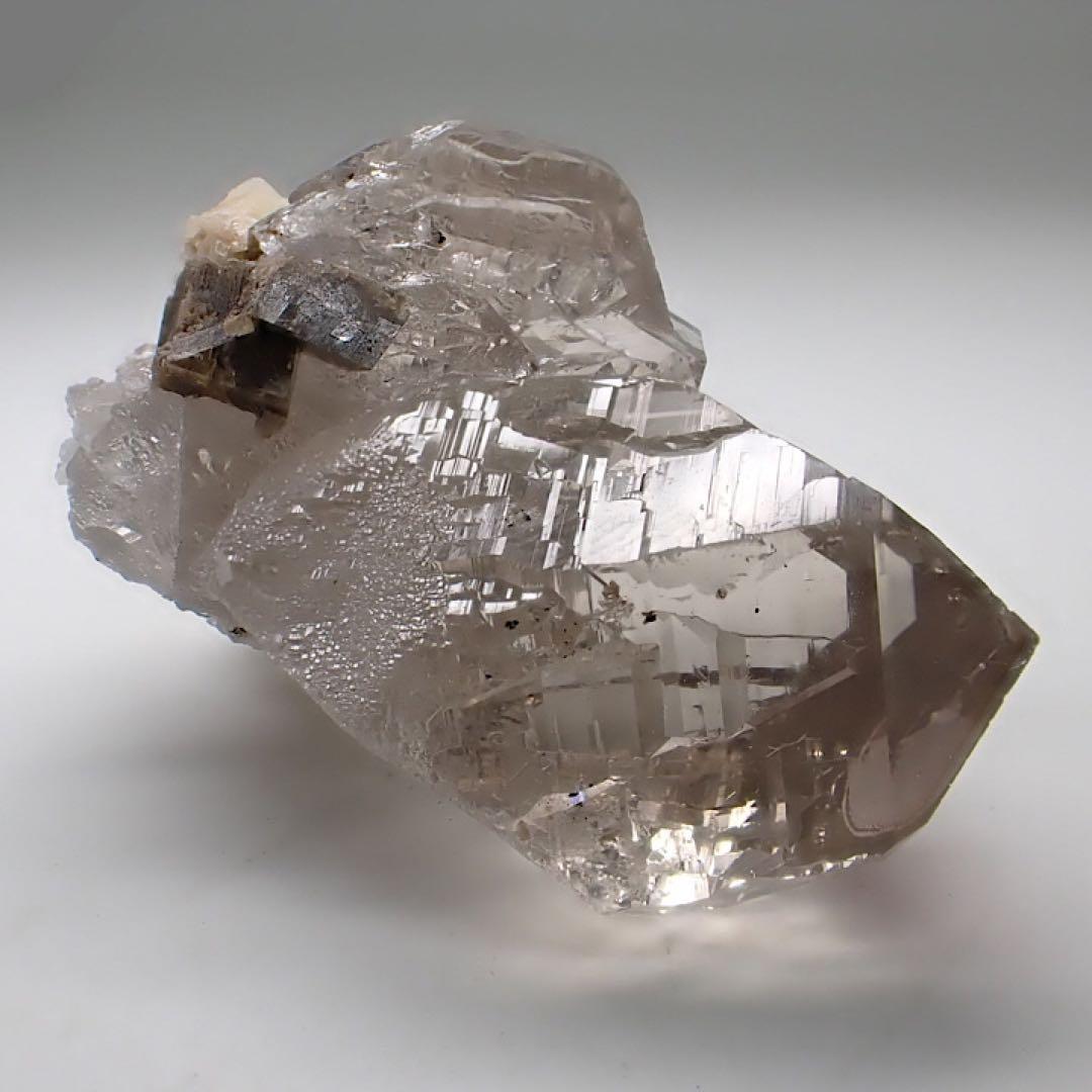 【パキスタン産】ライトスモーキークォーツ