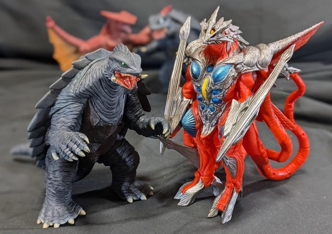 【gjgj】平成ガメラ＆ギャオス＆イリス（バンダイ）４体セット