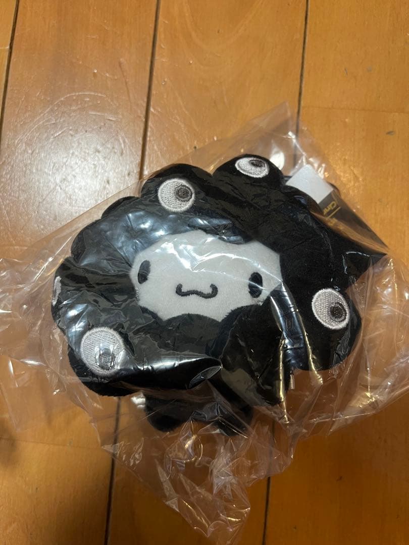 ミャクミャク　なりきりぬいぐるみ　(BC)ブラック 4体　サンリオ　カラビナ
