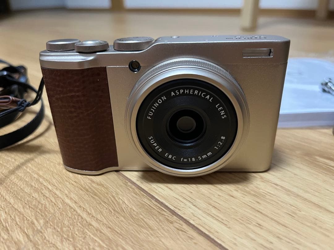 デジタルカメラ Fujifilm XF10