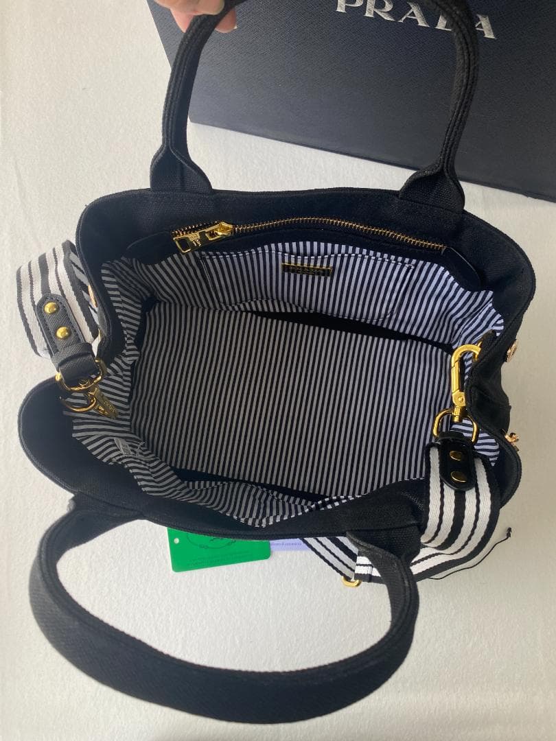 早い者勝ち！ ブラック ショルダーバッグ