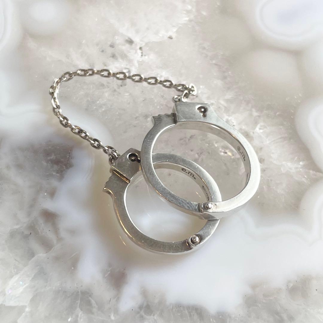 e.m. イーエム 手錠リング　指輪　ダブル　二連　チェーン