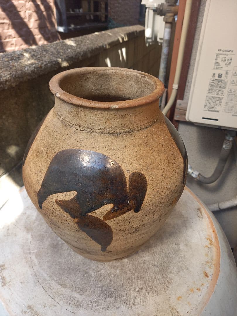 高さは、30cm陶器