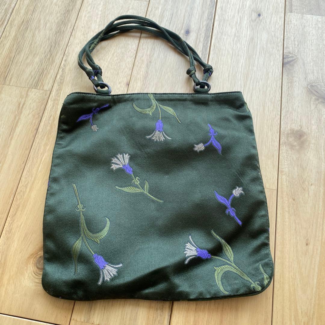 プラダ　シルクバック