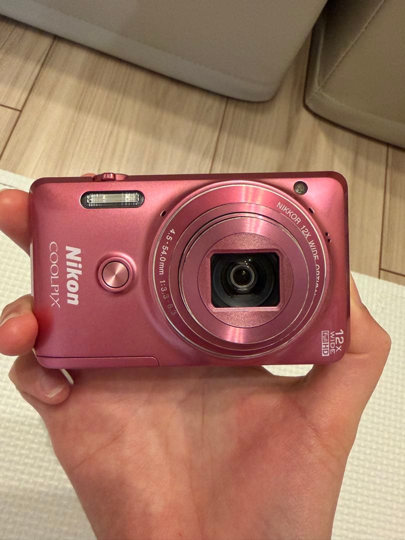 Nikon Coolpix S6900ピンク デジタルカメラ 本体と充電器