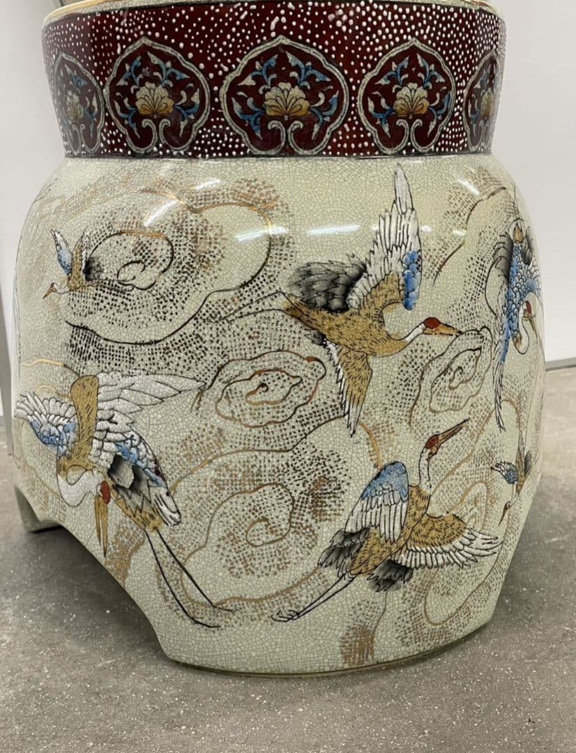 沈香壺 約130cm 薩摩焼 大壷 特大 花瓶 葵紋 飾り壺 金襴手金彩 花鳥鶴