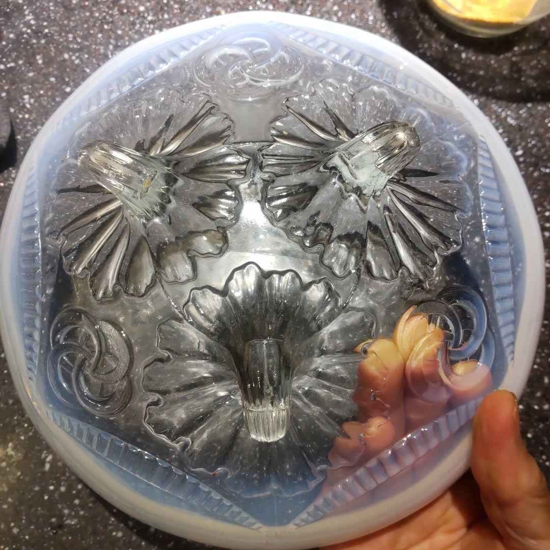 ノースウッド　ラッフルデイジーバンド オパールセント　スクロール飾り脚付きボウル