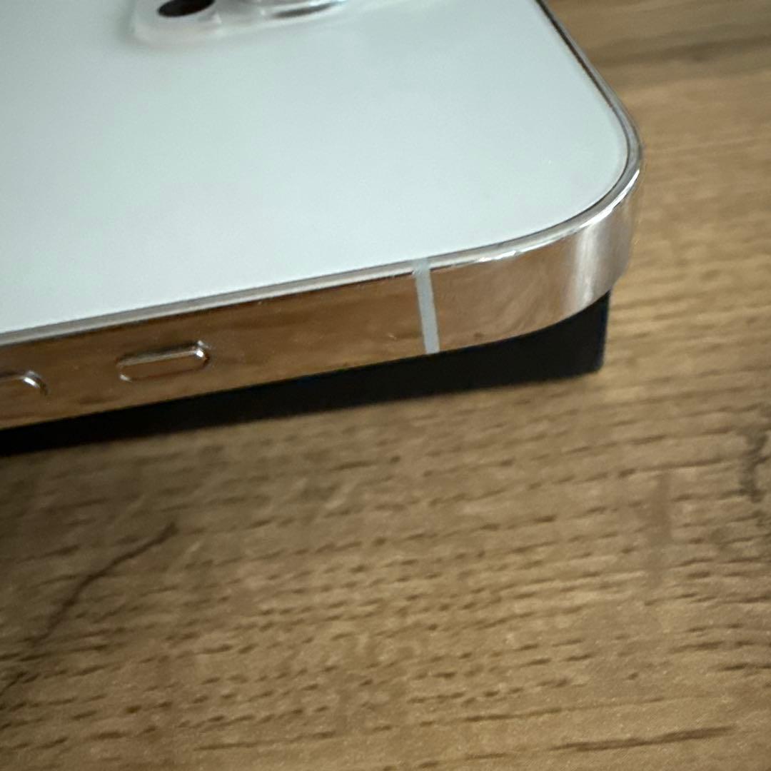 iPhone 12 Pro Max シルバー 256GB ケース、フィルム付き