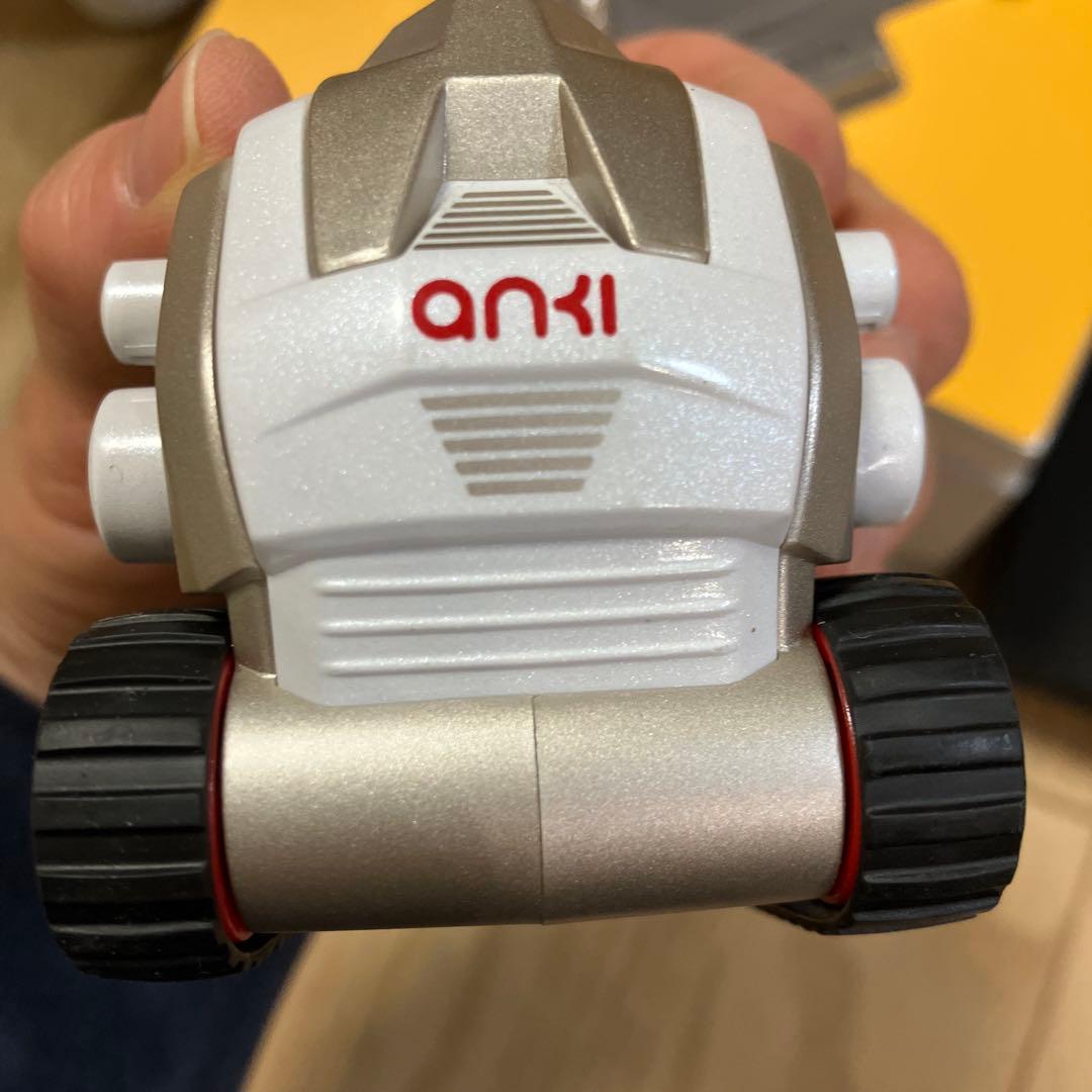 Cozmo プログラミングロボット