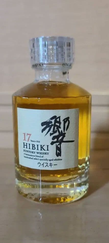 響 17年　ウイスキー　ミニボトル　50ml