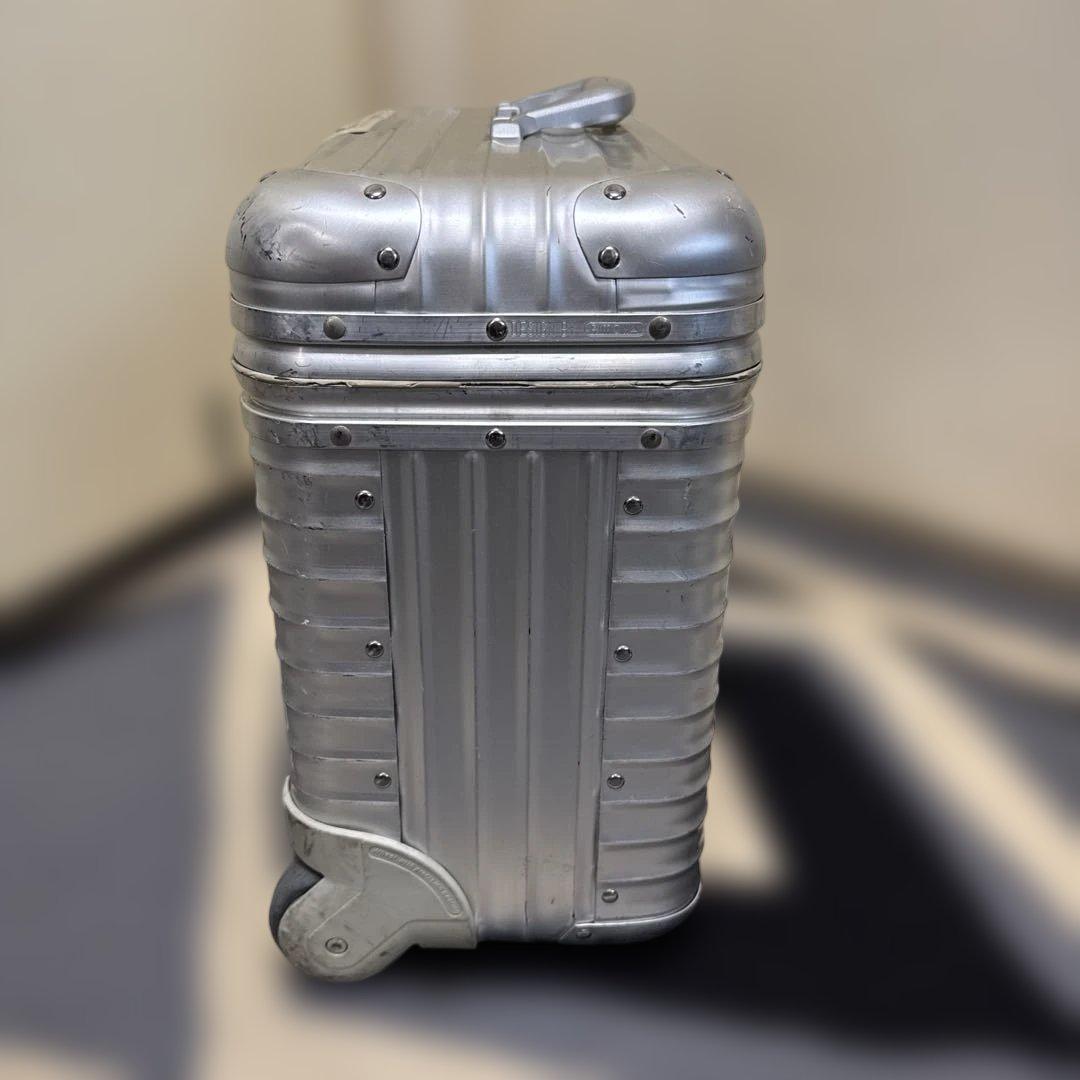 リモア パイロット シルバー アルミ キャリーケース