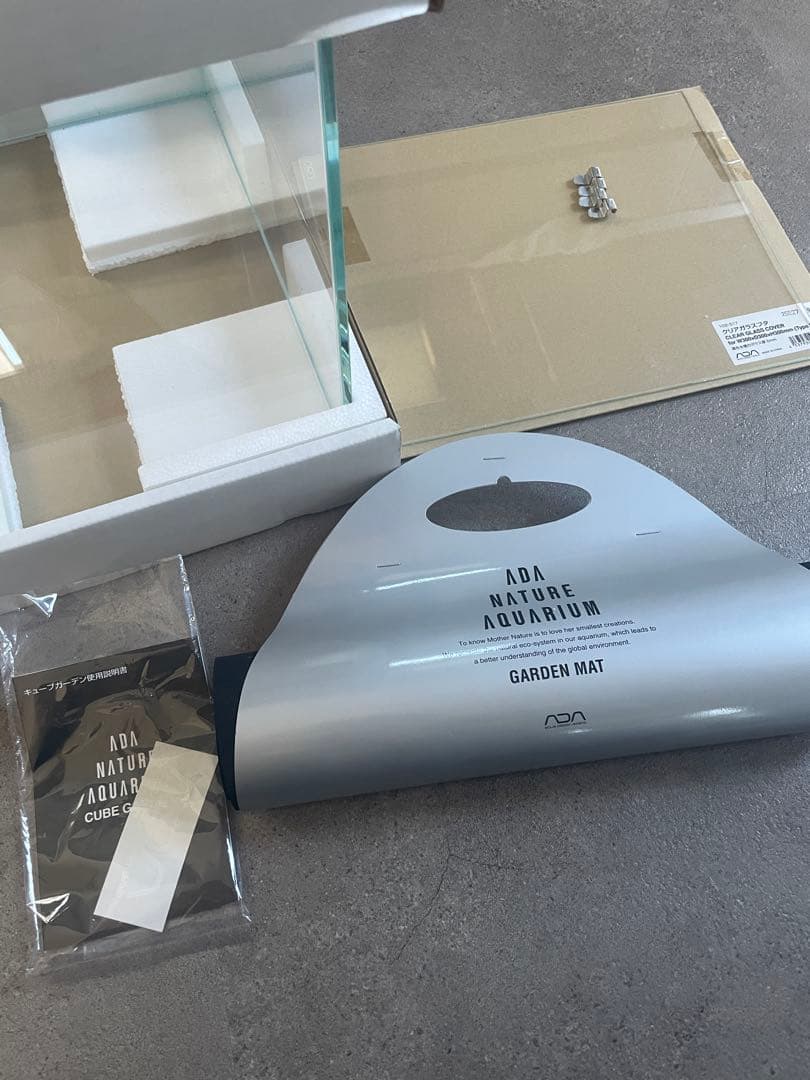 ADA キューブガーデン30cm マット、蓋付き