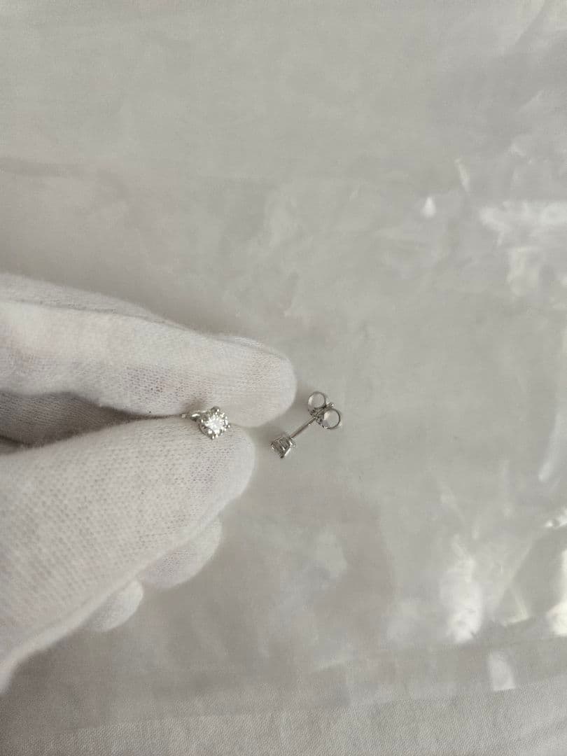 ティファニー ソリティア 0.29 or 0.31 ダイヤモンド ピアス