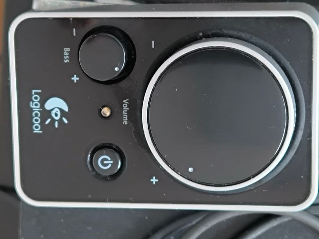 Logicoo 2.1チャンネルスピーカーセット重低音、可動品、動作確認済み