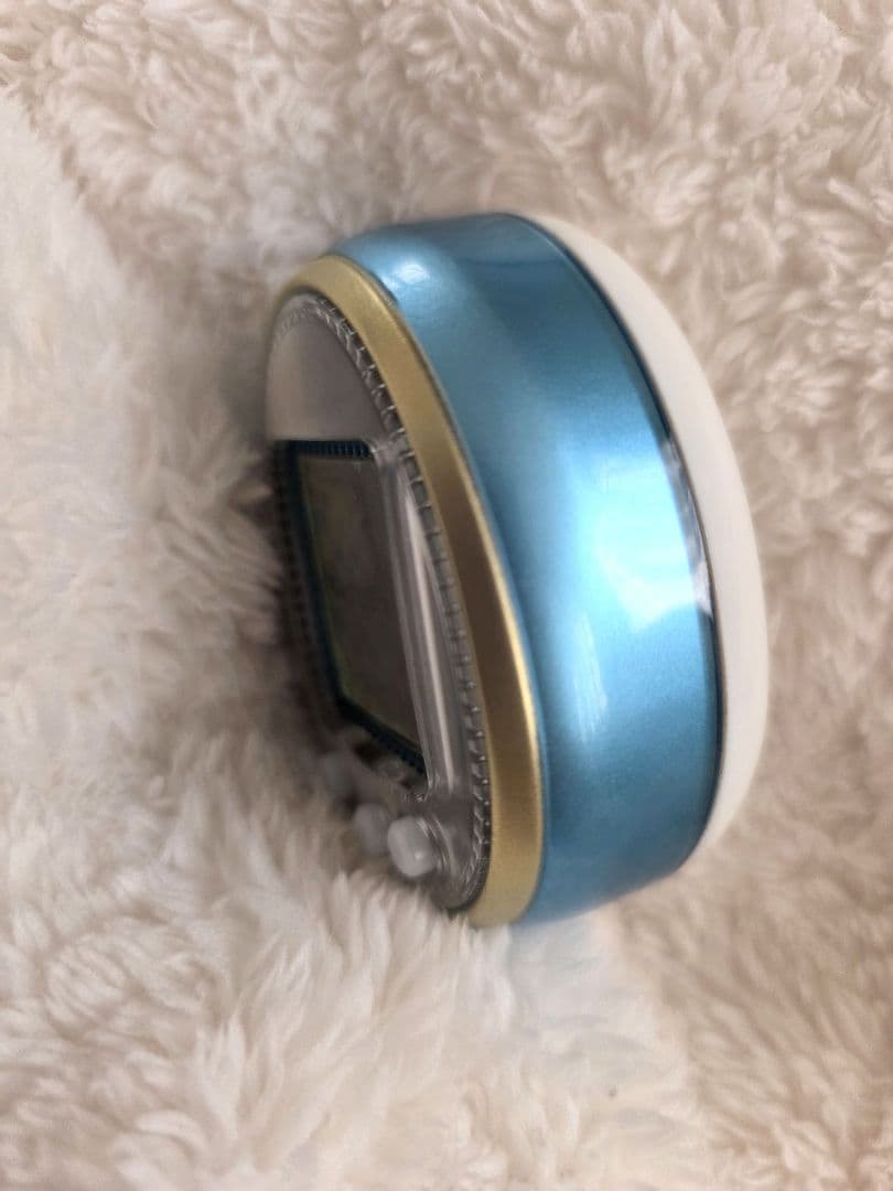 たまごっち4u ブルー　あまり使用してませんが、中古です　動作確認済み