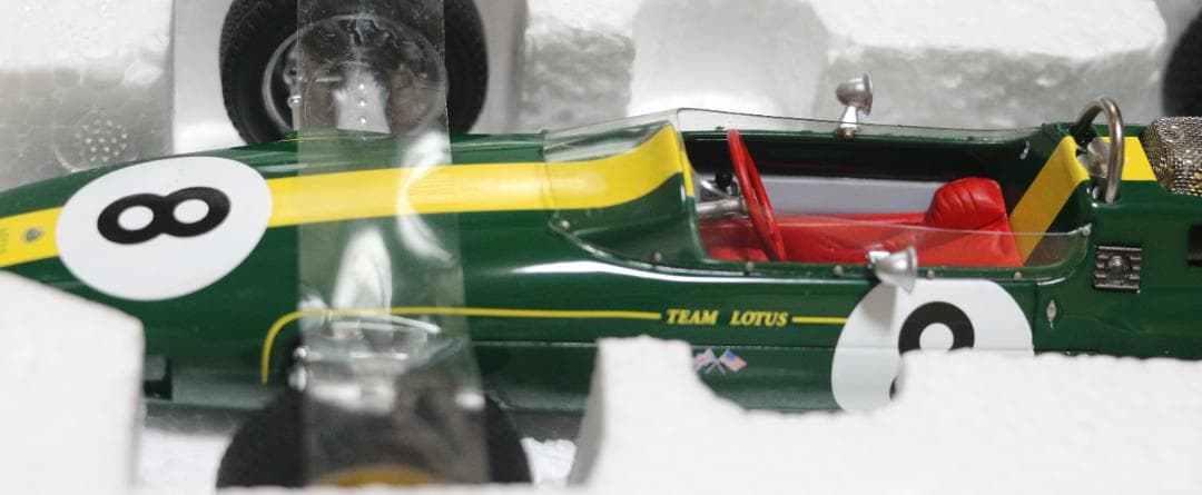 SPARK製 　ロータス２５　Ｊ・クラーク　１９６３チャンピオン 1/18