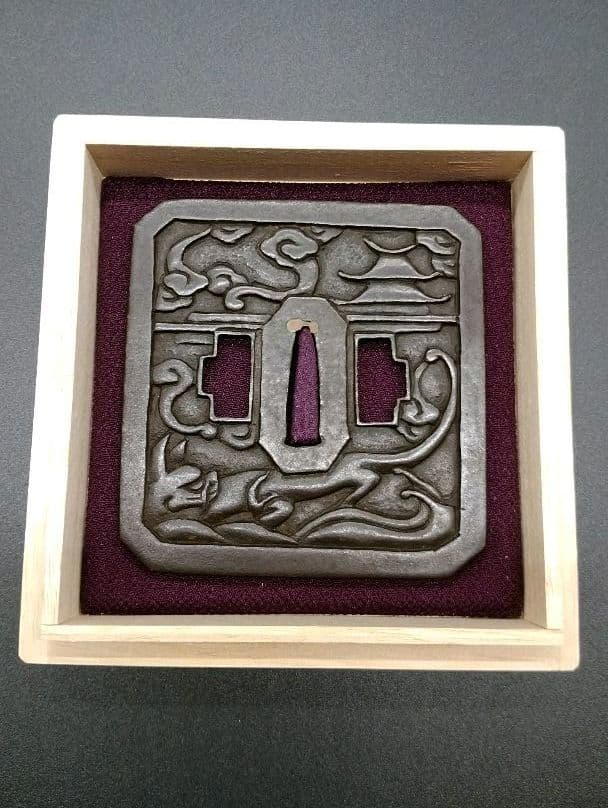 鳳凰龍雲図四角大型正阿弥南蛮鍔 鐔 鉄製 日本刀 刀 刀装具 時代物 真剣居合い