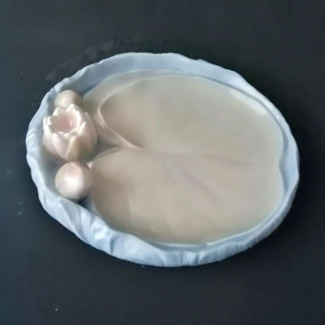 逸品　蓮の花プレート　B&G　ビング オー グレンダール　デンマーク　釉裏彩