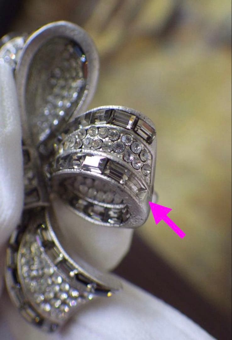 FOXEY フォクシー　ブローチ　リボン