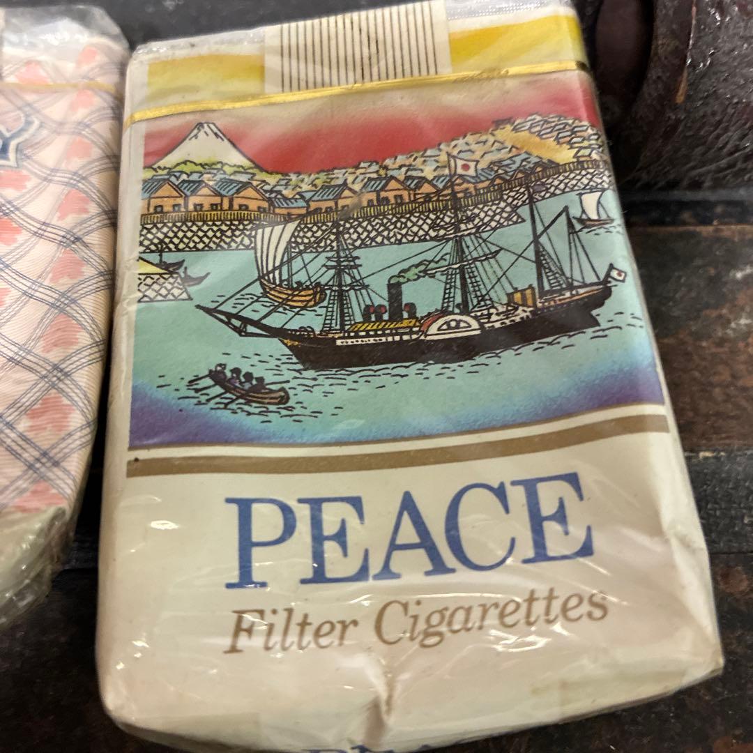 レトロ箱タバコパッケージとキセル