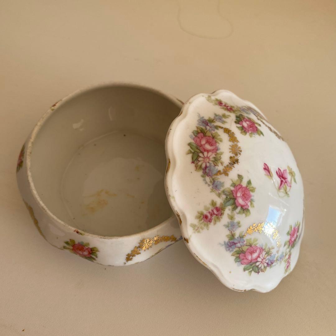 アンティークオーストリア製 花柄陶器ボックス