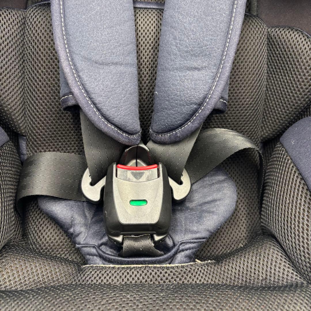 良品　コンビ　チャイルドシート　ネセルターンネクスト 360°ターン 新生児〜