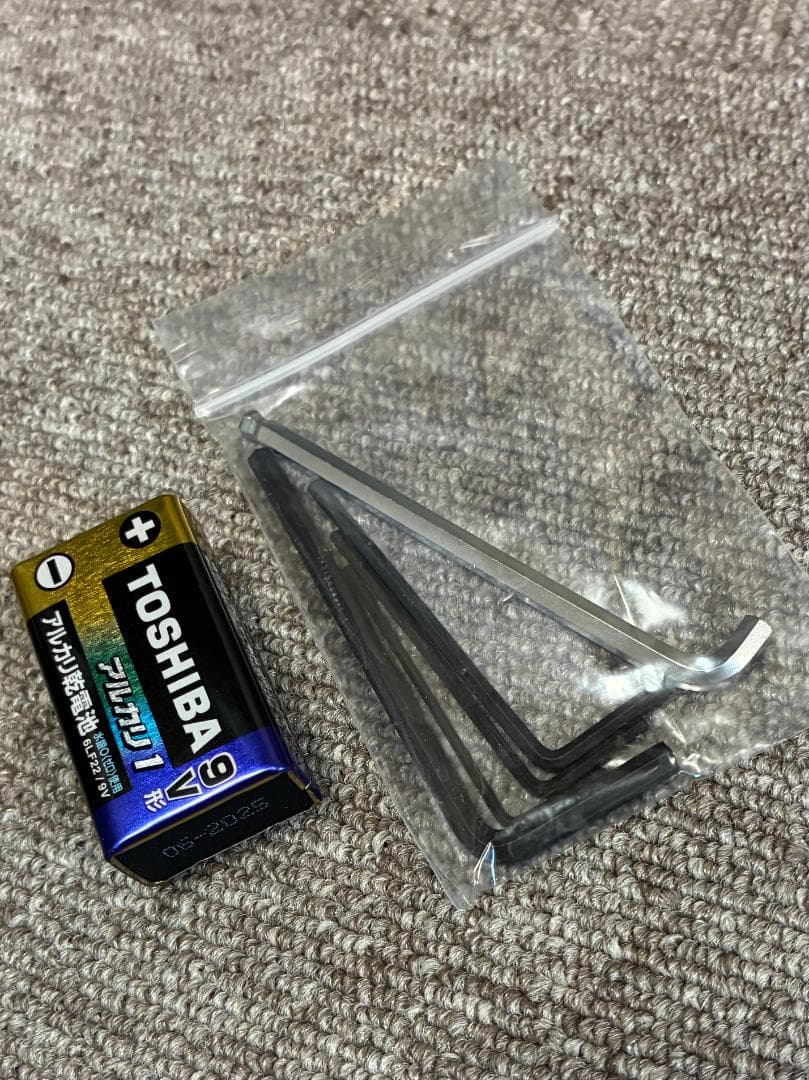 saitias guitars Lorentz 4 Std　軽量ヘッドレスベース