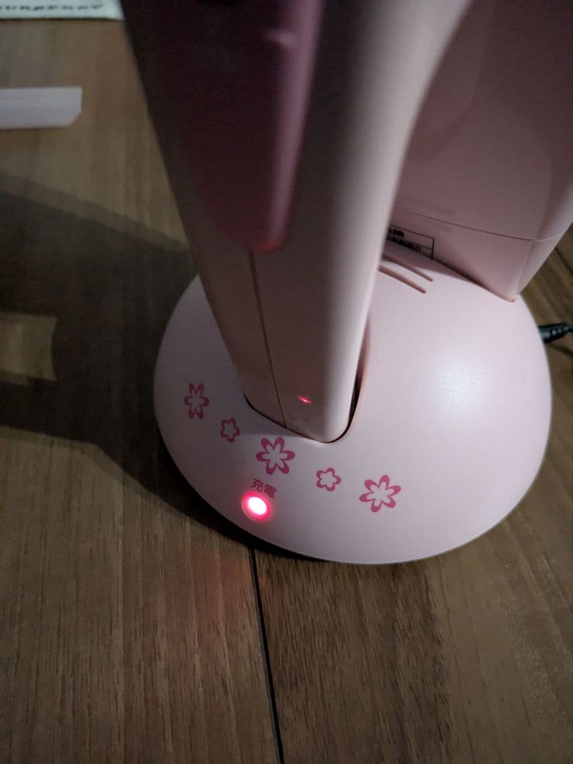 サンリオ KITTY ハローキティ東芝充電式ハンドクリーナー 新品 年代物