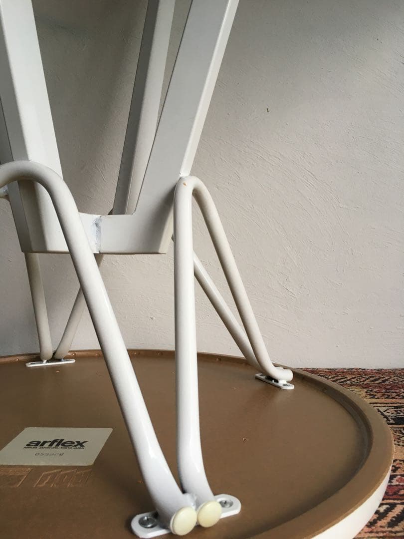 arflex ラウンドテーブル