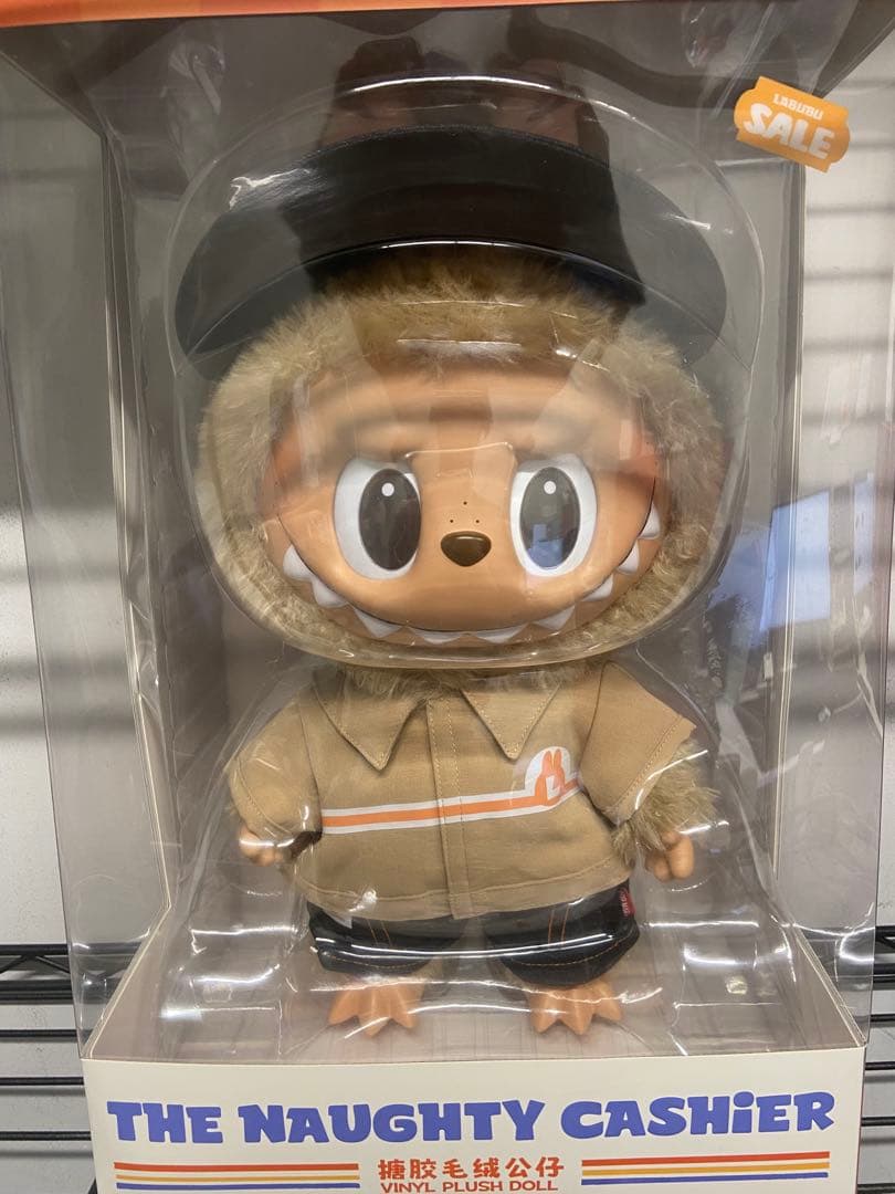 POPMART ラブブ The Naughty Cashier