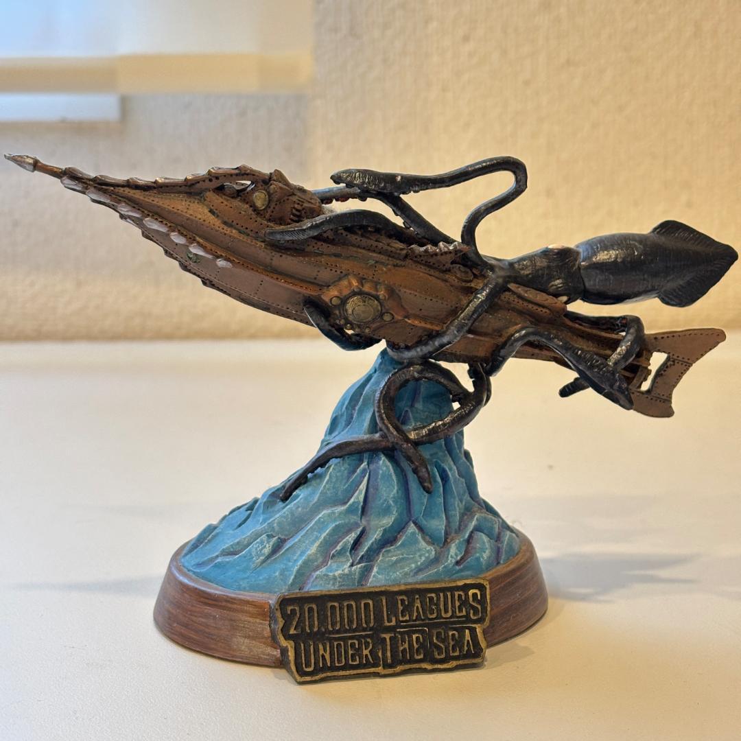 東京ディズニーシー フィギュア 海底2万マイル ノーチラス号と巨大イカ