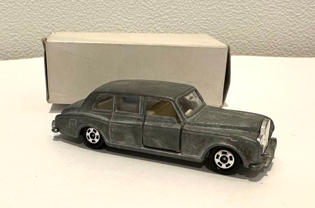 トミカ 日本製 無塗装 ロールスロイス ファントムⅥ