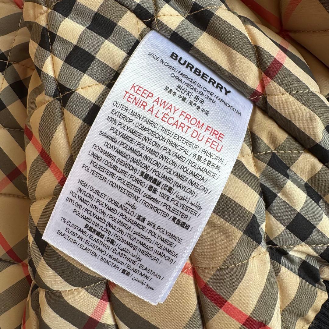 極美品 バーバリー キッズ ダウンベスト 92 赤 フード キッズ