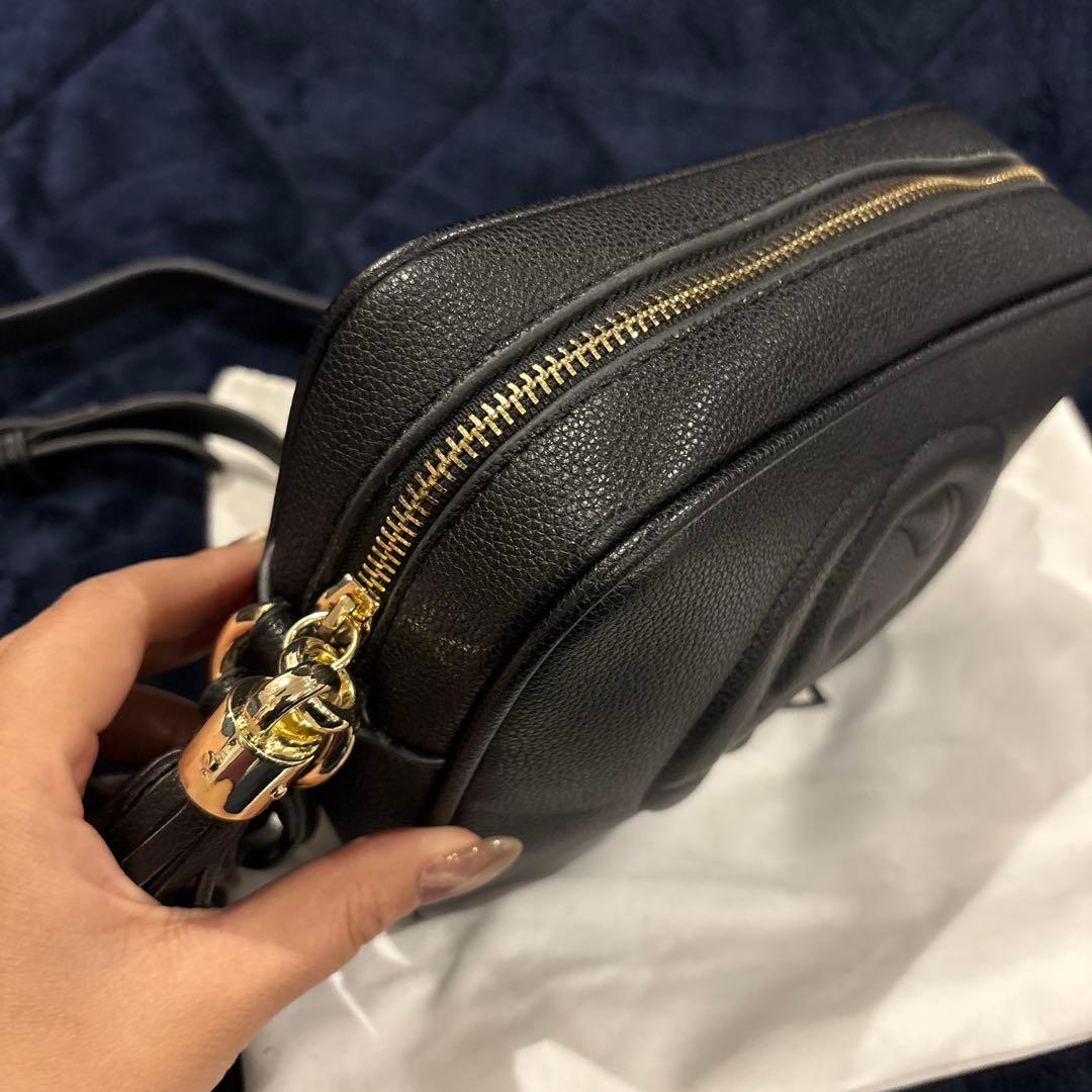 GUCCI ブラック ショルダーバッグ フリンジ付き