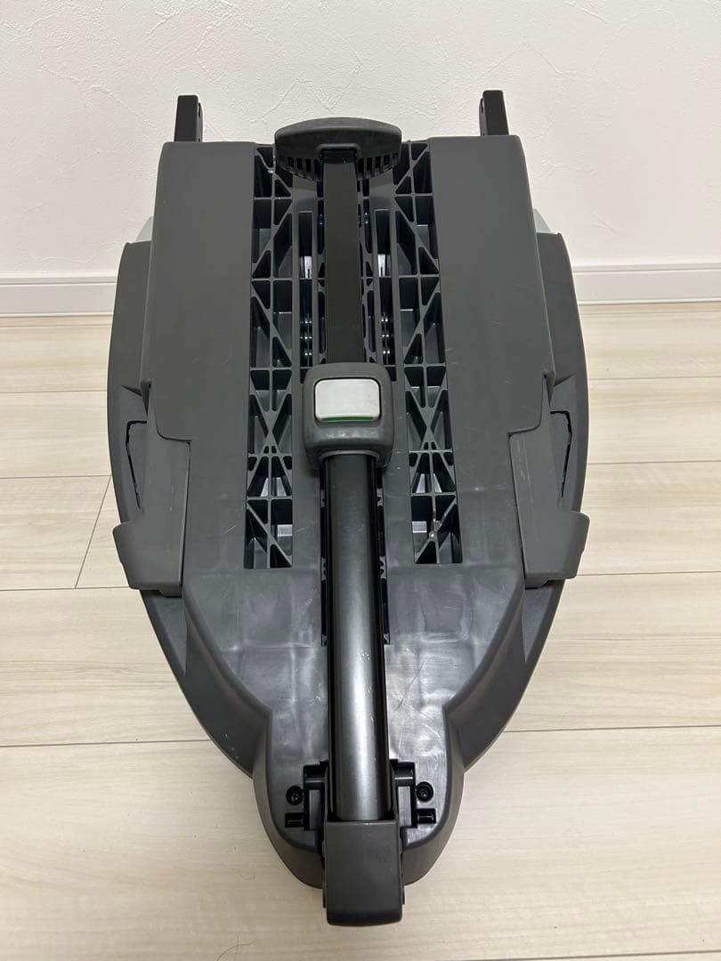 コンビTHE S Air エッグショック　チャイルドシート