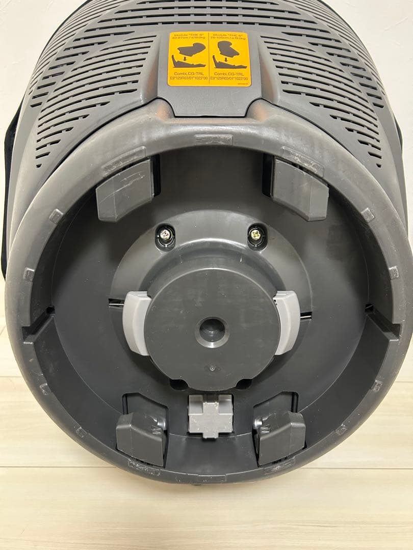 コンビTHE S Air エッグショック　チャイルドシート