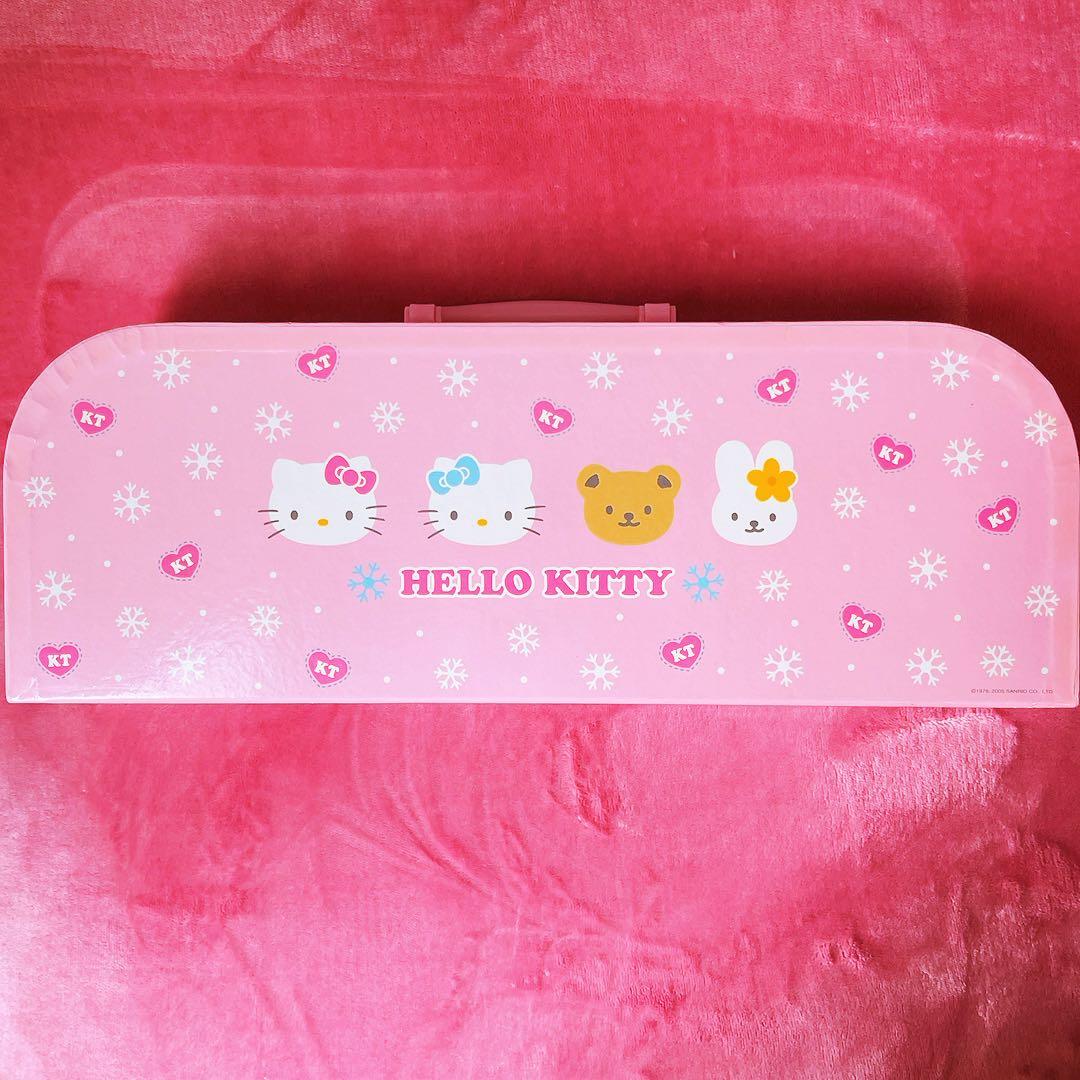 希少レア　ハローキティ　ウィンタードール　着せかえ人形　2005 サンリオ