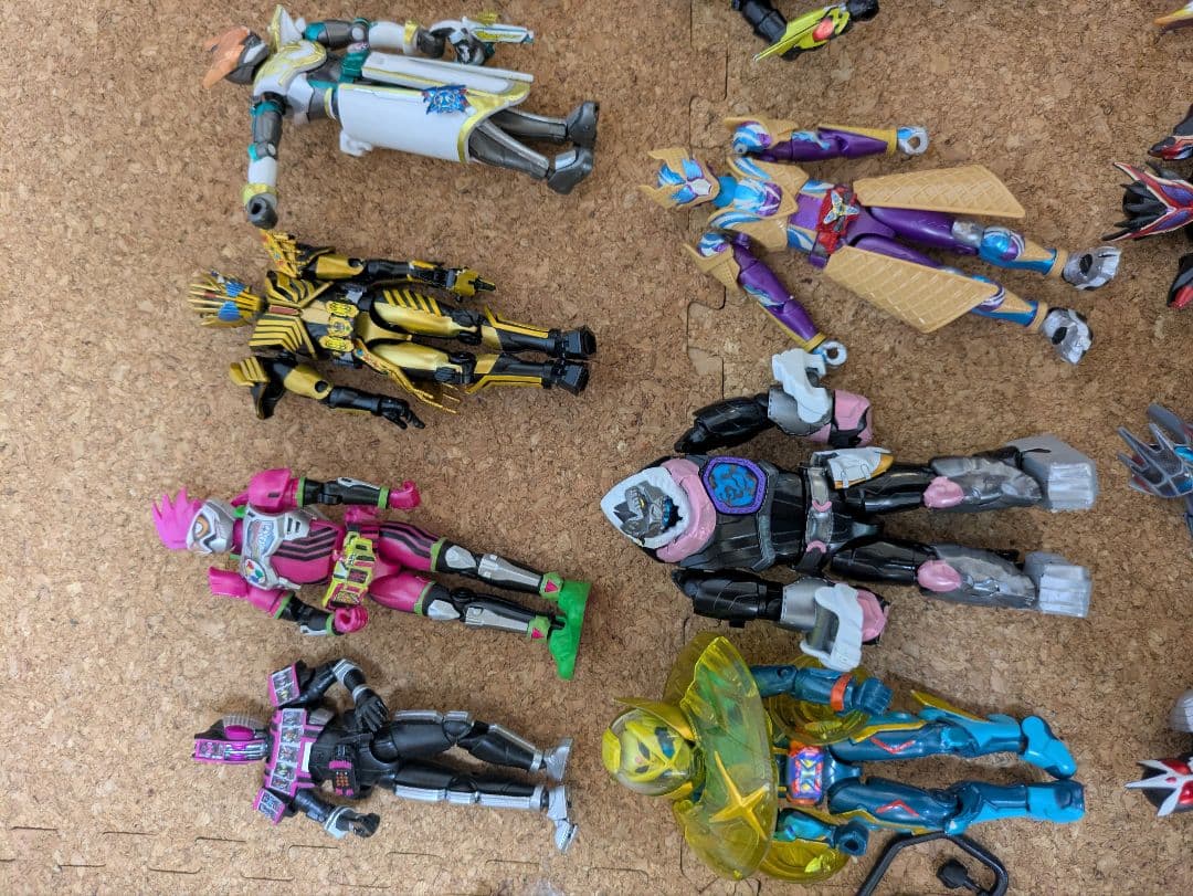 装動　仮面ライダー　ガヴ